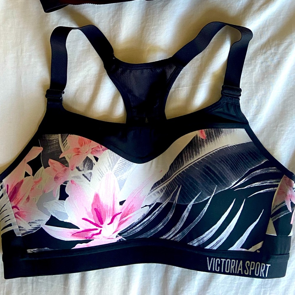 Victoria’s Secret sports bra, size 36B.